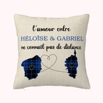 Housse de Coussin Personnalisé avec Titre et Motif Deux États Pas de Distance Entre l'Amour Entre la Famille Cadeau Noël pour Famille Amis Couple