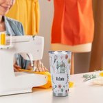 Vaso de 20oz con Tapa Personalizado con Tema de Costura Regalo de Cumpleaños para el Día de la Madre para Amante de la Costura