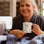 Tazza in ceramica a tema cucito personalizzata con nome Regalo di compleanno per la festa della mamma per la madre amante del cucito