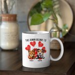 Personalisierte Dieser Mensch gehört zu 1-6 Hunde oder Katzen Keramikbecher mit Namen 11oz und 15oz Geburtstagsgeschenk für Tierliebhaber