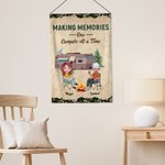 Henkilökohtainen Making Memories Yksi leirintäalue kerrallaan Garden Flag lahja Camping Parit