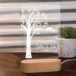 Luce notturna a LED personalizzata con uccelli dell'amore con base in legno e nomi di coppia Decor da scrivania Regalo romantico di San Valentino per 