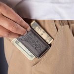 Pince à billets magnétique en cuir personnalisée avec initiales gravées et année d'anniversaire Cadeau de Saint-Valentin pour hommes