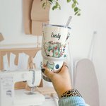 Gobelet avec Couvercle Paille Coupe Personnalisée avec Nom Cadeau d'Anniversaire pour Amateur de la Couture