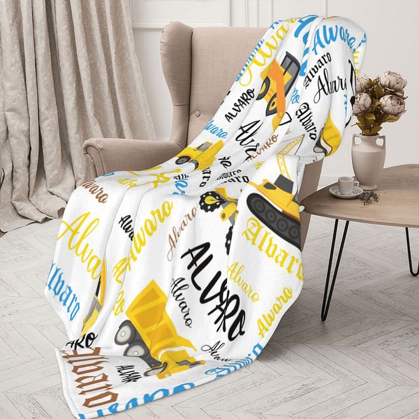 Coperta personalizzata in pile sherpa con design di camion da costruzione e nome, regalo di compleanno e anniversario per bambini.