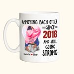 Tazza in ceramica bianca con cuore personalizzato e nome che si infastidiscono a vicenda da anni e continuano ad andare avanti Regalo di San Valentino