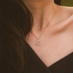 Collana personalizzata in argento sterling a forma di cuore con racchetta da tennis e nome della squadra di compleanno, regalo per gli amanti del tenn