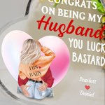 Personalizado You Lucky Bastard Placa de acrílico corazón con nombres Adorno de escritorio Día de San Valentín Aniversario Regalo para Pareja