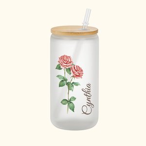 Personalisierte Aquarell Geburt Blume 20oz gefrostetem Glas Tumbler floralen Kaffeetasse mit Bambusdeckel und Stroh Geburtstag Geschenk für Frauen