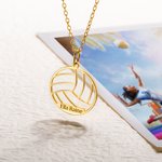 Collar colgante de voleibol grabado personalizado con nombre Joyería temática deportiva Equipo Recuerdo de cumpleaños Regalo para amante del voleibol Jugador Entrenador