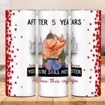 Gepersonaliseerde Busy City You Are Still Hotter Than This Coffee 20oz Skinny Tumbler Valentijnscadeau voor koppel