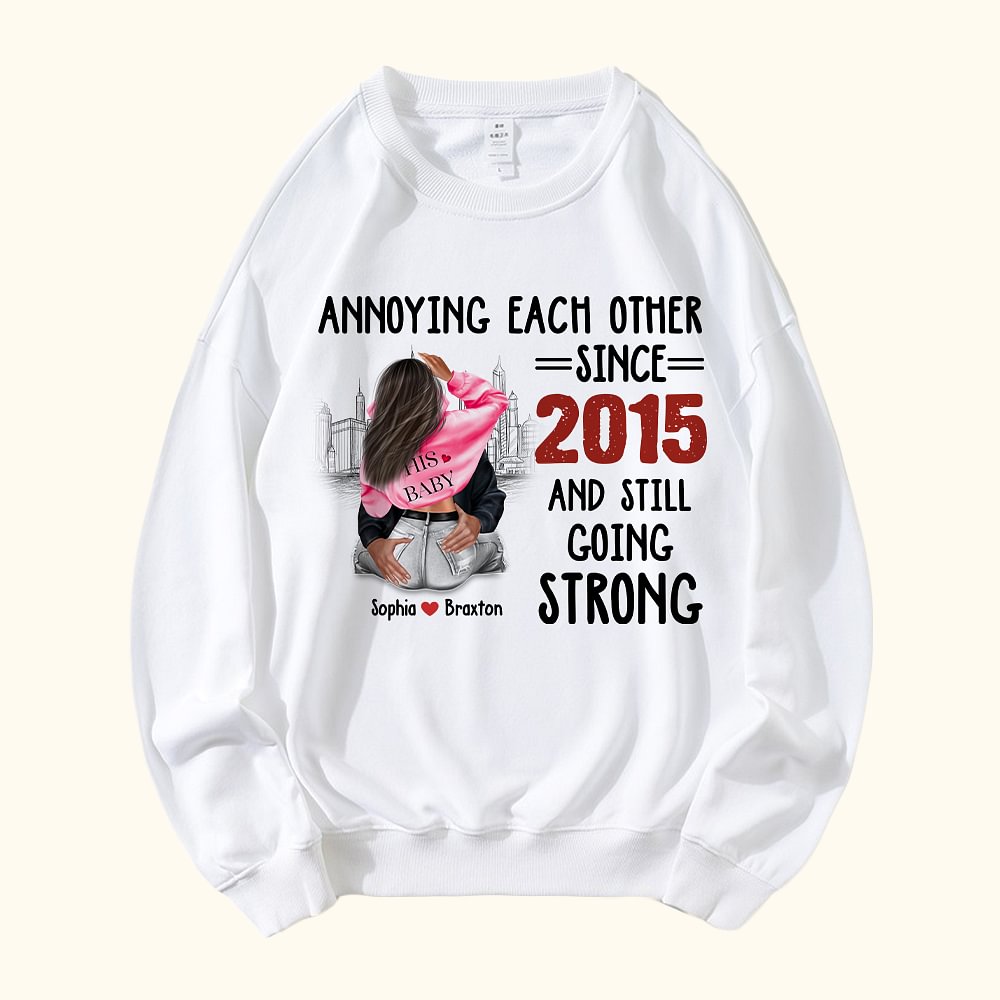Sweatshirt personnalisé Annoying Each Other Since Many Years Sweatshirt Valentine's Day Anniversary Gift for Couples