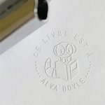 Tampon à Gaufrage Personnalisé avec Nom et Texte Cadeau pour Lecteurs Amateurs des Livres Bibliothécaire Club de Livre