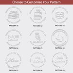 Set di timbri a secco personalizzati Ex Libris The Books Belong To Book con nome e testo Regalo di compleanno per scrittori amanti dei libri