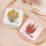 Boîte à Bijoux en Cuir PU Personnalisée avec Nom et Fleur de Naissance Accessoire de Voyage Cadeau Anniversaire pour Femme Amie Demoiselle d'Honneur