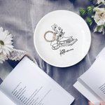 Personalizada Floral Libro Anillo de Cerámica Joyería Plato Día de San Valentín Cumpleaños Regalo para Ella Amante de los Libros