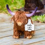 Giocattolo di peluche personalizzato Happy First Easter Brown Highland Cow con etichetta auricolare con nome Regalo di Pasqua per bambini amanti delle