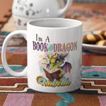 Tazza in ceramica personalizzata I Am A Book Dragon con nome 11oz/15oz Cartoon Coffee Cup Regalo di compleanno per gli amanti dei lettori Dragon