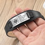 Bracelet d'Alerte Urgente Médicale Bracelet en Cuir Réglable Personnalisé avec Texte Gravé Cadeau pour Homme Femme