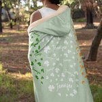 Couverture à Capuche Personnalisée avec Nom en Forme de Coeur de Trèfle Thème Irlandais Accessoire de Voyage Cadeau d'Anniversaire pour Maison Famille