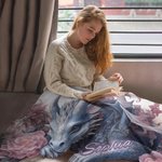 Personalisierte Floral Buch Drache Decke mit Namen weich und warm Lesen Thema Home Dekoration Geburtstagsgeschenk für Leser Drachenliebhaber