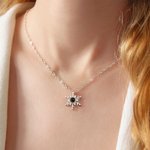 Gepersonaliseerde sneeuwvlok projectie ketting met foto en ik hou van je in 100 talen Verjaardag Valentijnsdag cadeau voor haar