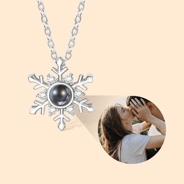 Gepersonaliseerde sneeuwvlok projectie ketting met foto en ik hou van je in 100 talen Verjaardag Valentijnsdag cadeau voor haar