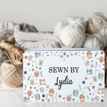 Personalizado al horno cosido con amor por el nombre de grado de alimentos de metal galleta de costura lata grande de almacenamiento de regalo de cumpleaños para la familia