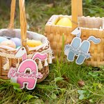 Henkilökohtainen 3D pääsiäispupu puinen kori Tag kanssa Initial ja nimi lahja lapsille