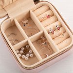 Boîte à Bijoux en Velours Accessoire de Voyage Personnalisé avec Nom et Initiale Gravés Motif Tournesol Cadeau Fête des Mères Anniversaire pour Femme