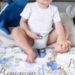 Personalisierte Peter Rabbit Bunny Floral Decke mit Initialen und Namen Ostern Geburtstag Geschenk für Kinder