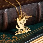 Personalizada Libro Dragón collar con nombre Cumpleaños Aniversario Regalo para el lector amante de los libros