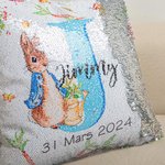 Housse d'Oreiller en Paillettes et Flanelle à Motif Pierre Lapin Housse Personnalisée avec Initiale Nom Date Cadeau d'Anniversaire Pâques pour Famille