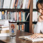 Personalisierte nur ein weiteres Kapitel 20oz Lebensmittelqualität Tumbler Geburtstag Lesen Geschenk für Buchliebhaber