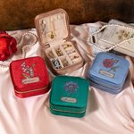 Personalisierte Samt Vintage Geburt Blume Schmuck-Box mit und Name Muttertag Geburtstag Brautparty Geschenke für sie