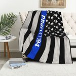 Couverture en Flanelle Personnalisée avec Texte et Drapeau Américain Cadeau pour Officier Police Gendarmerie