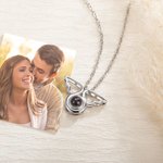 Collana personalizzata con proiezione di foto di ali d'angelo Regalo di compleanno anniversario per lei