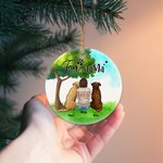 Personalizzato Mamma o papà di pelliccia Ornamento rotondo in ceramica con sfondo verde Regalo di Natale e compleanno per gli amanti dei cani