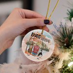 Gepersonaliseerde hond mam of hond pap ronde keramische ornament met rood esdoornblad achtergrond kerst verjaardagscadeau voor hondenliefhebber