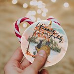 Henkilökohtainen Life is Better with Fur Baby Pyöreä keraaminen koriste punainen vaahteranlehti tausta joulu syntymäpäivälahja koiranrakastajaan