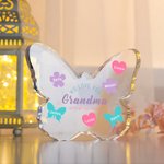 Targa acrilica personalizzata We Love You with All Our Hearts Butterfly con nome e testo incisi Festa della mamma Regalo di compleanno per la nonna ma