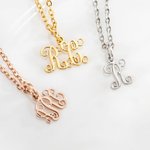 Gepersonaliseerde monogram ketting met 1-3 initialen Kleine letter sieraden verjaardag Moederdag Valentijnsdag cadeau voor haar
