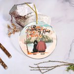 Gepersonaliseerd Forever in My Heart Rond Acryl Hangend Ornament met Rode Esdoornbladeren Achtergrond Kerst Verjaardagscadeau voor Hondenliefhebber