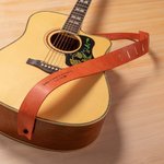 Courroie de guitare réglable en cuir PU personnalisée avec texte gravé Cadeau d'anniversaire pour musicien amateur de guitare