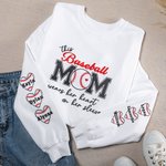 Gepersonaliseerd This Baseball Mom Wear Her Heart On Her Sleeve T-shirt Sweatshirt Hoodie met kindernaam Moederdagcadeau voor mama