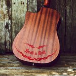 Personalizado 2pcs Thorn Wings Guitar Bass Vinyl Decals with Text Gothic Music Instrument Decoration Gift for Rock Punk Lovers