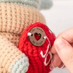 Personalisierter Knopf mit Herz-Ausschnitt Walnussholz Kleidung Etiketten Stricken Projekt  Tags Geschenk für Mutter Oma Strick- und Häkelliebhaber