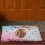 Felpudo personalizado Nana and Papa's Garden Birth Flower Bouquet con nombres Birthday Housewarming Gift for Family Mom Grandma