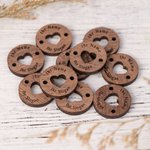 Personalisierter Knopf mit Herz-Ausschnitt Walnussholz Kleidung Etiketten Stricken Projekt  Tags Geschenk für Mutter Oma Strick- und Häkelliebhaber