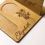 Support de Livre en Bois Personnalisé avec Fleur de Naissance et Nom Gravés Porte-Lunettes Cadeau Anniversaire Noël pour Amoureux de Lecture